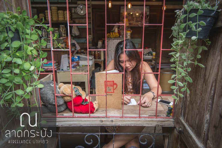ไปเจอร้านคาเฟ่สุดชิค ชื่อ “ณ ลาดกระบัง” ที่หัวตะเข้มา